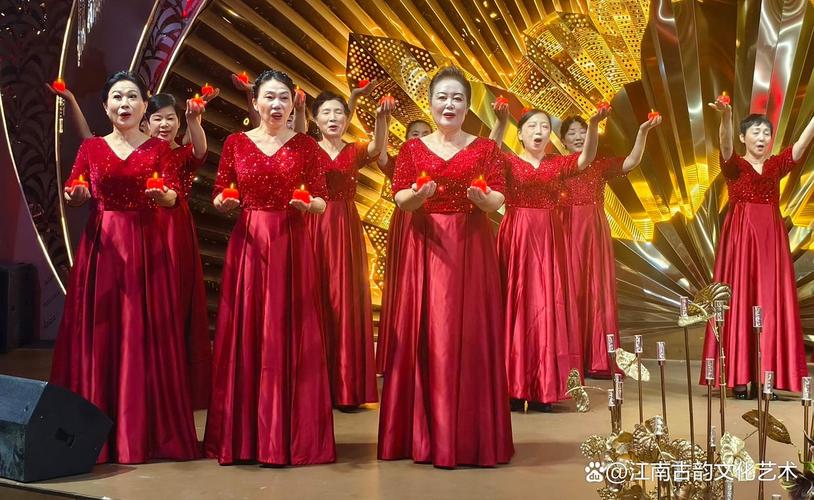 落下帷幕,此次的文艺演出,杭州心连心艺术团在艺术创作与表演中,力求